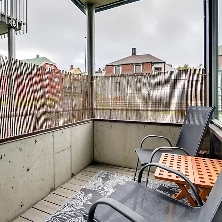 Cozy Aurora Corner - & Charming