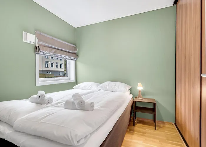 Cozy Aurora Corner - & Charming